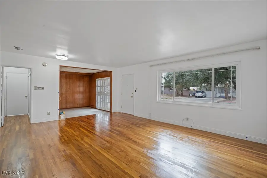 1407 Bracken Avenue, Las Vegas, NV 89104 - Image #3