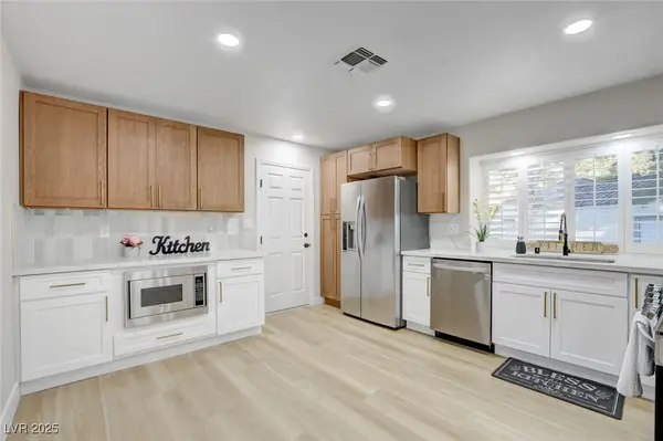 6987 Emerald Springs Lane, Las Vegas, NV 89113