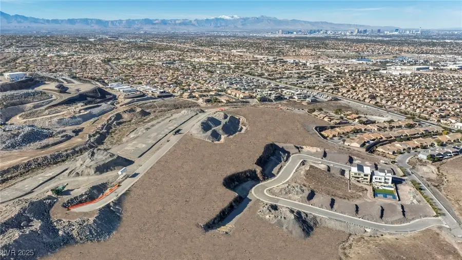 304 Westridge Drive, Henderson, NV 89012 - Image #3