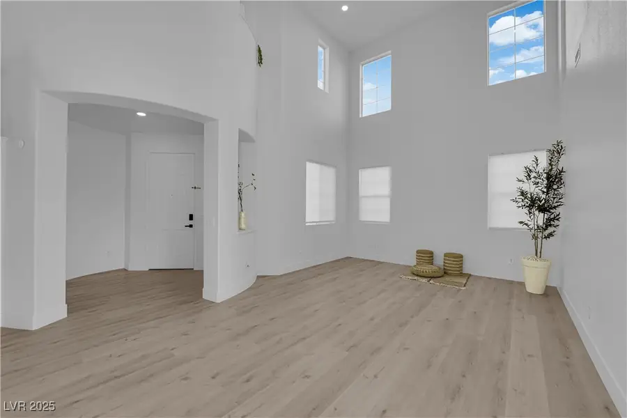 7511 Shadow Estates Way, Las Vegas, NV 89113 - Image #3
