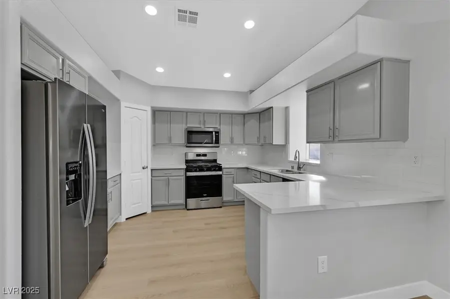 5551 Kildare Court, Las Vegas, NV 89118 - #3