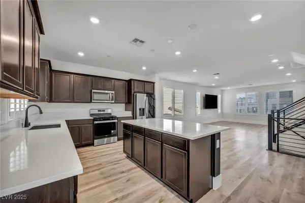 11730 Midnight Melody Avenue, Las Vegas, NV 89138