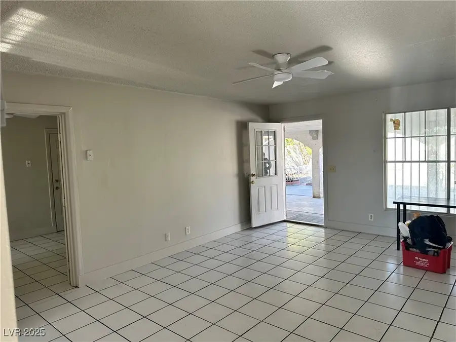 1705 Leslie Avenue, Las Vegas, NV 89101 - Image #3