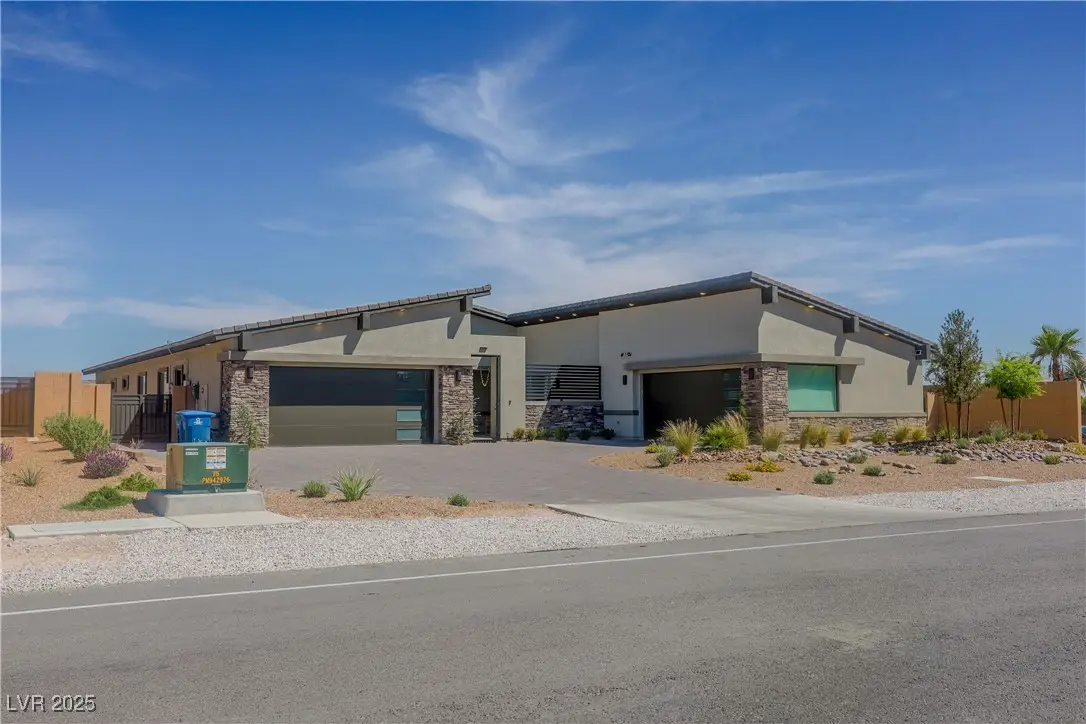 8310 W Camero Avenue, Las Vegas, NV 89113 - Image #1