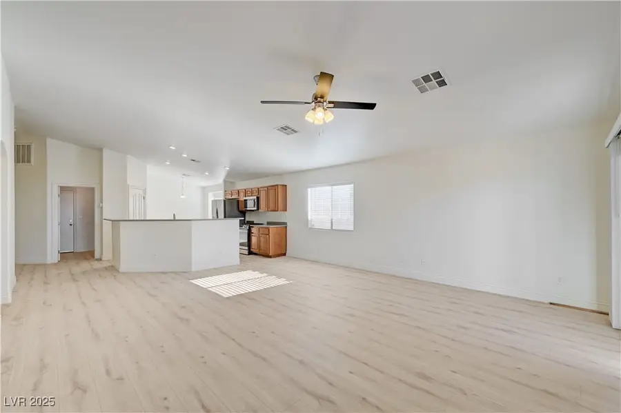 1095 Snow Roof Avenue, Henderson, NV 89052 - Image #3