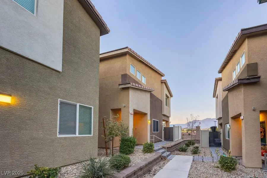 4472 Sapphire Moon Avenue, North Las Vegas, NV 89084 - Image #3