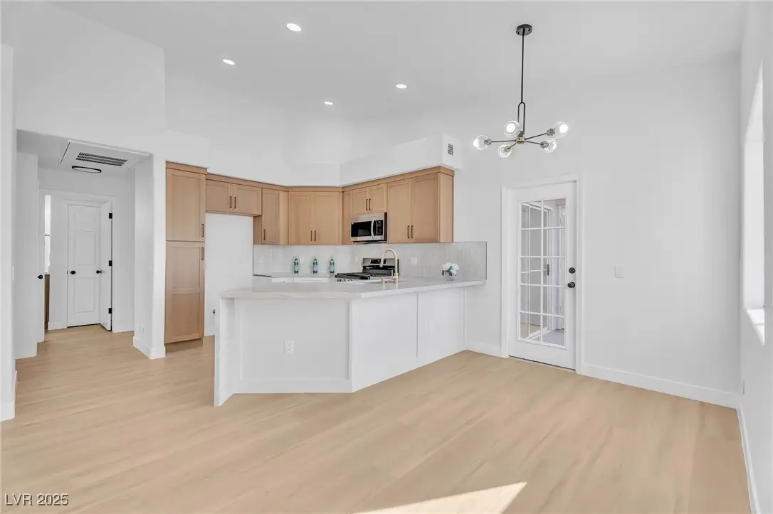 5225 W Reno Avenue #210, Las Vegas, NV 89118 - Image #1