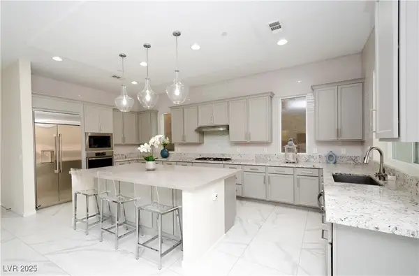 8 Vista Outlook Street, Henderson, NV 89011