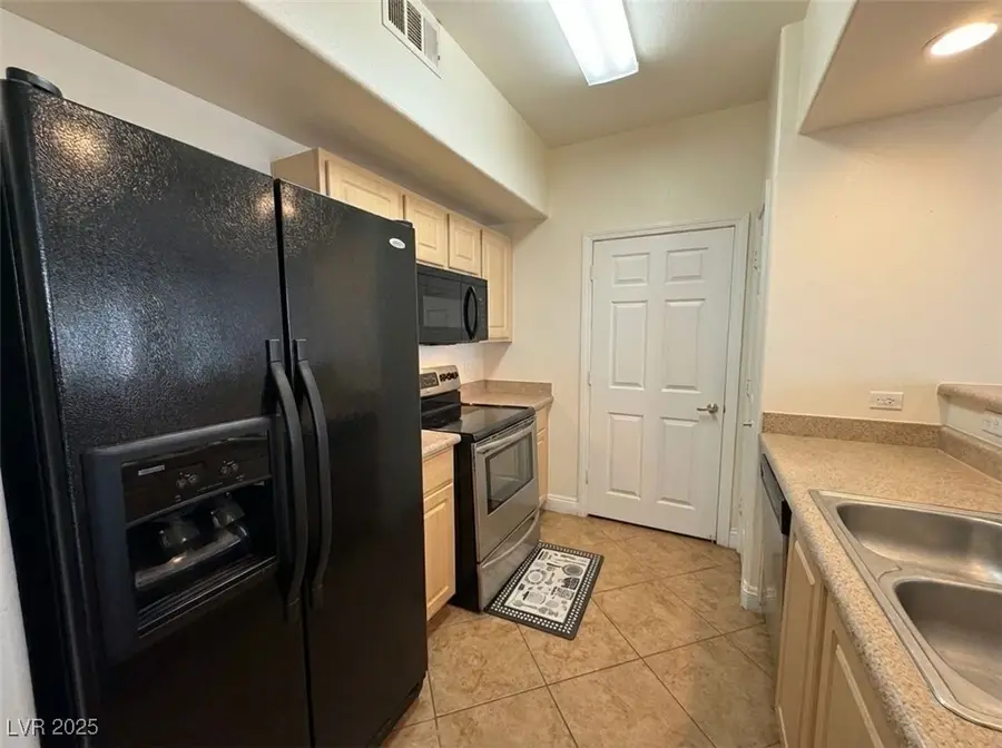 8000 Badura Avenue #1026, Las Vegas, NV 89113 - Image #3