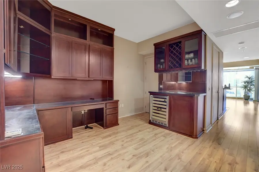 4525 Dean Martin Drive #905, Las Vegas, NV 89103 - Image #2