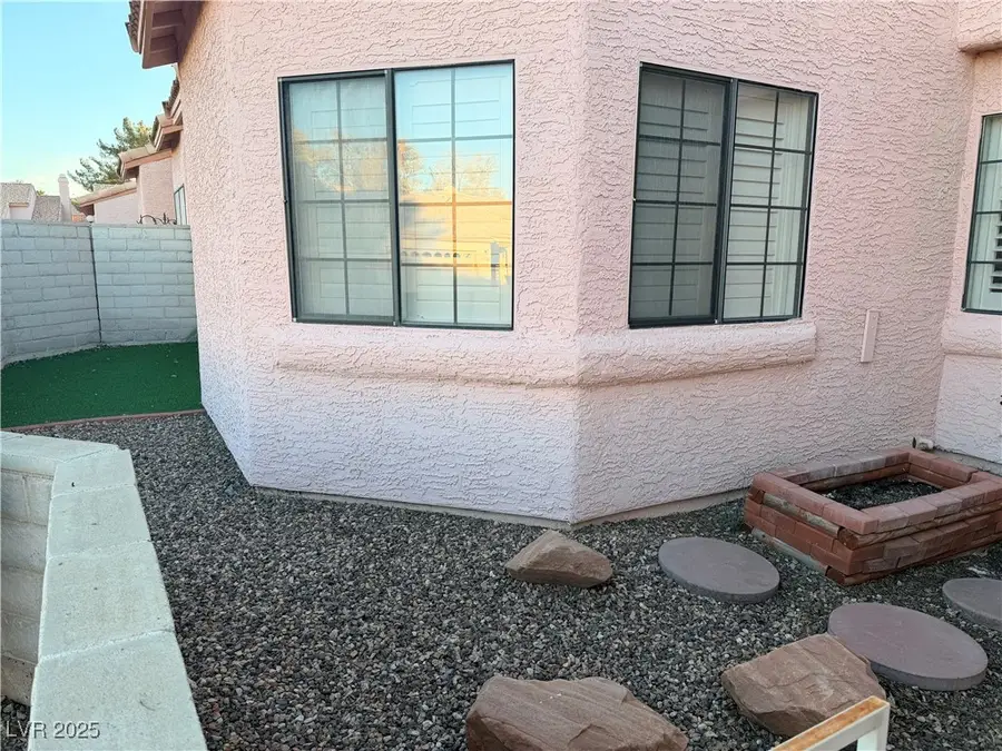 628 Cervantes Drive, Henderson, NV 89014 - Image #3