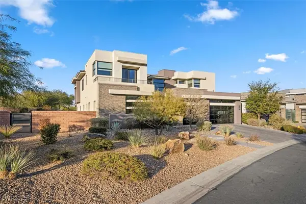 36 Hunting Horn Drive, Las Vegas, NV 89135