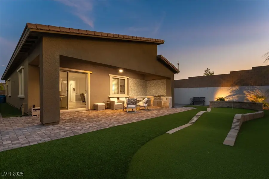 12438 Heritage Bend Drive, Las Vegas, NV 89138 - Image #3