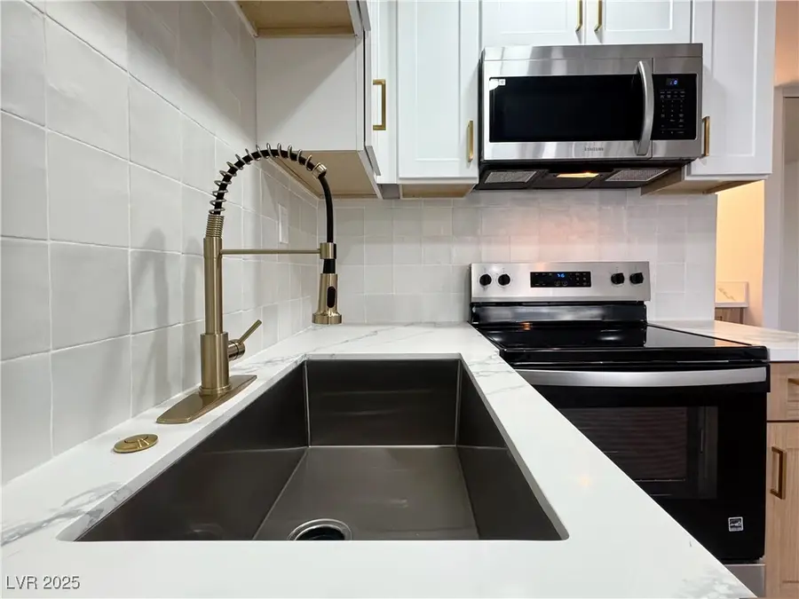 4600 University Center Drive #93, Las Vegas, NV 89119 - Image #3