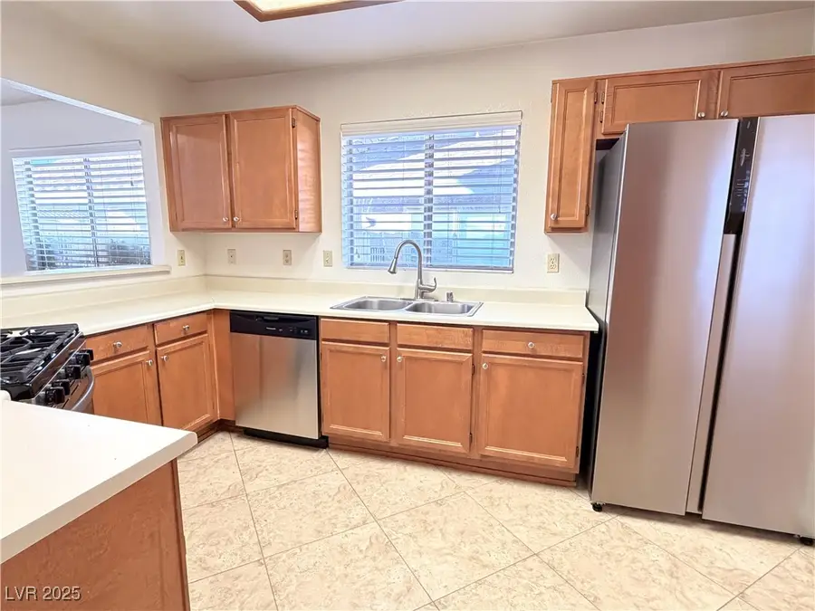 51 Fantasia Lane, Henderson, NV 89074 - Image #2