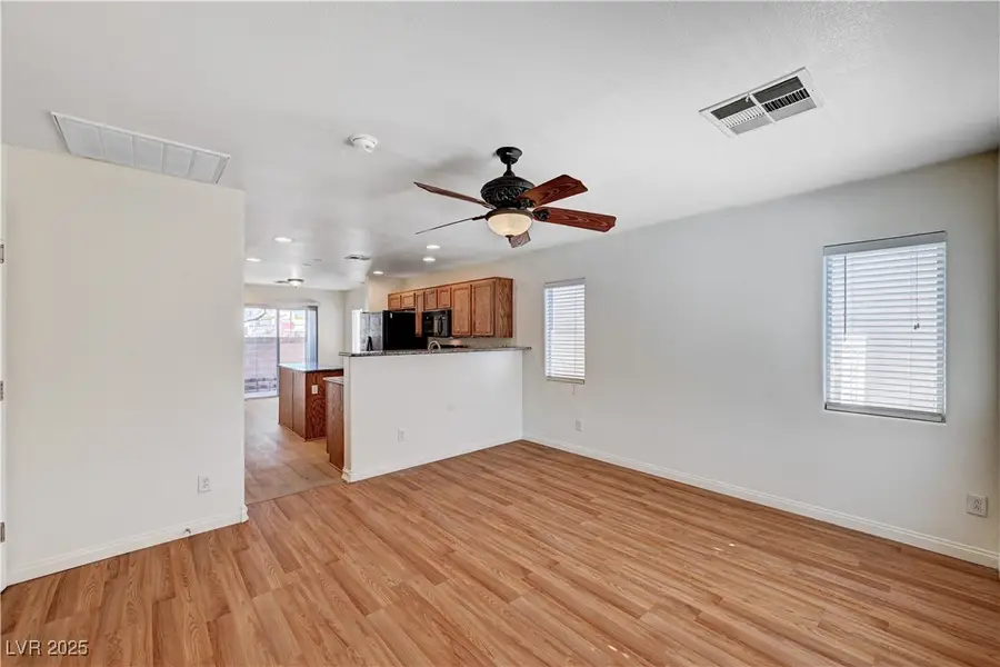 9506 Diamond Bridge Avenue, Las Vegas, NV 89166 - Image #2