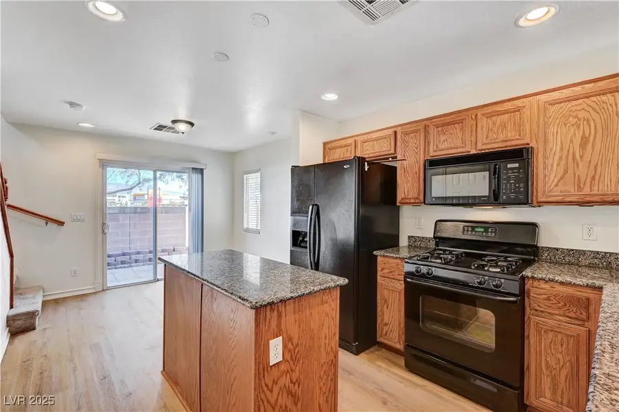 9506 Diamond Bridge Avenue, Las Vegas, NV 89166 - Image #3