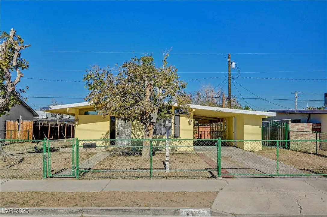 2421 Howard Drive, Las Vegas, NV 89104 - Image #1