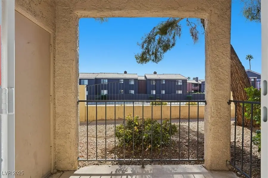 5576 W Rochelle Avenue #6A, Las Vegas, NV 89103 - Image #3