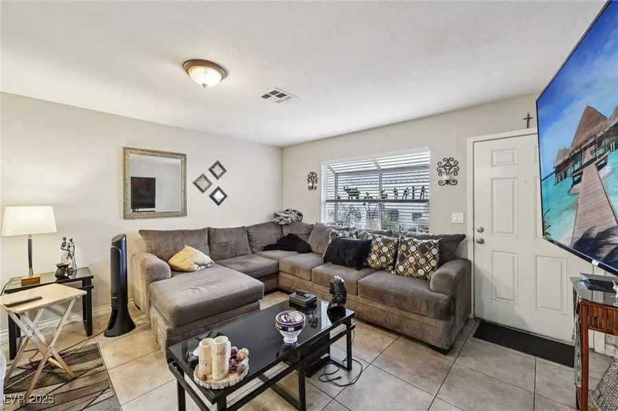 2132 Bavington Drive #B, Las Vegas, NV 89108 - Image #3