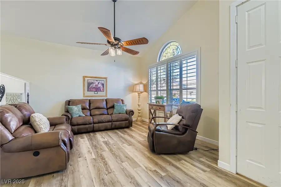 8213 Woodland Prairie Avenue, Las Vegas, NV 89129 - Image #3