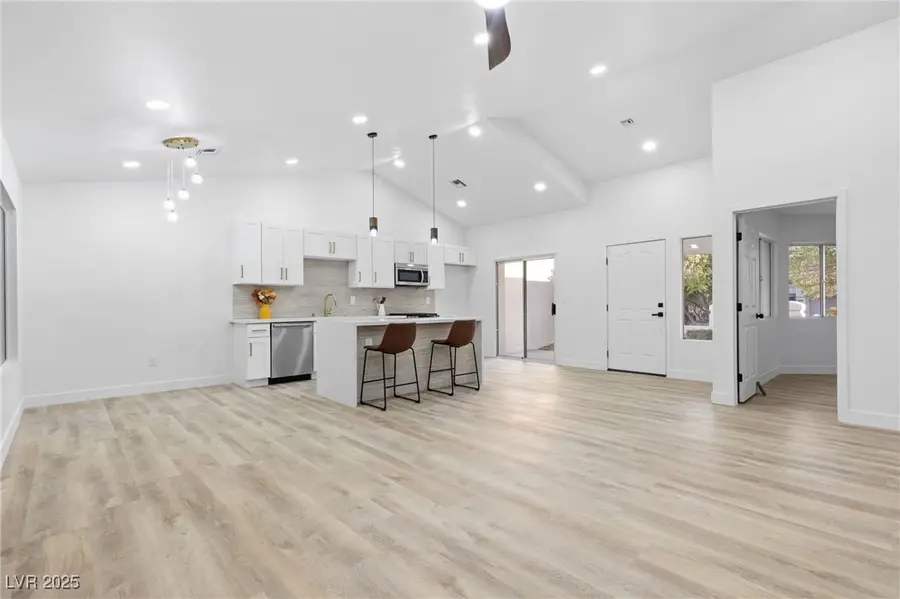 9512 Eagle Valley Drive, Las Vegas, NV 89134 - Image #2