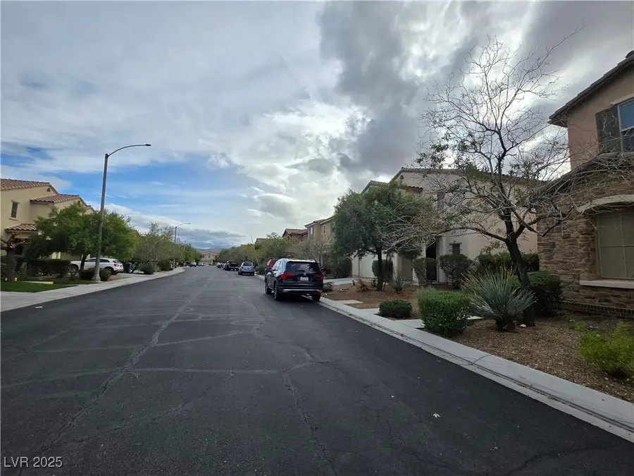 10601 Cave Ridge Street, Las Vegas, NV 89179 - Image #3