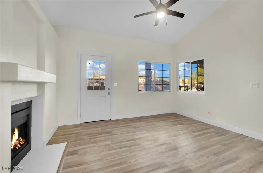 1620 N Torrey Pines Drive #203, Las Vegas, NV 89108 - Image #3