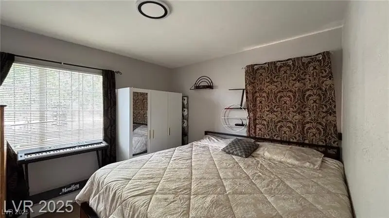 241 N 19th Street, Las Vegas, NV 89101 - Image #2