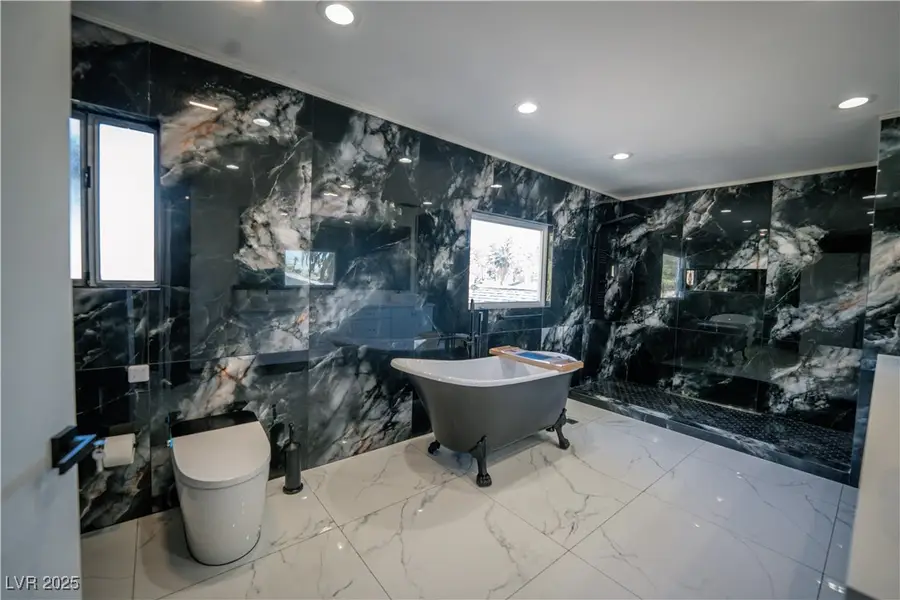 1708 Crest Avenue, Las Vegas, NV 89119 - Image #3