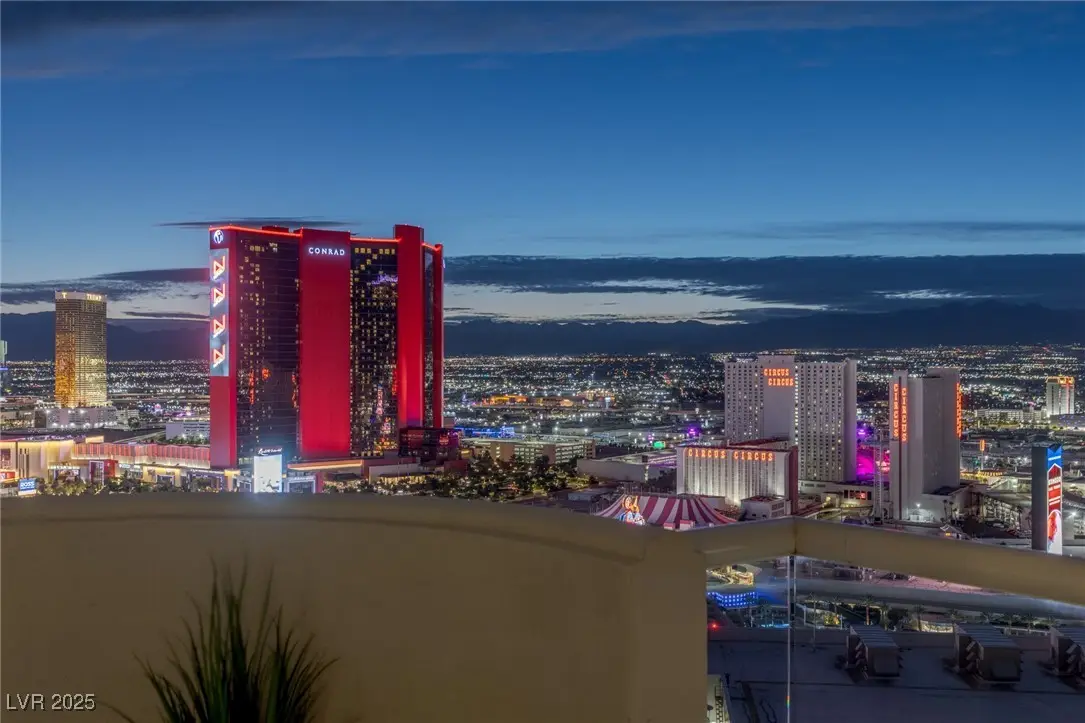 2747 Paradise Road #2904, Las Vegas, NV 89109 - Image #1