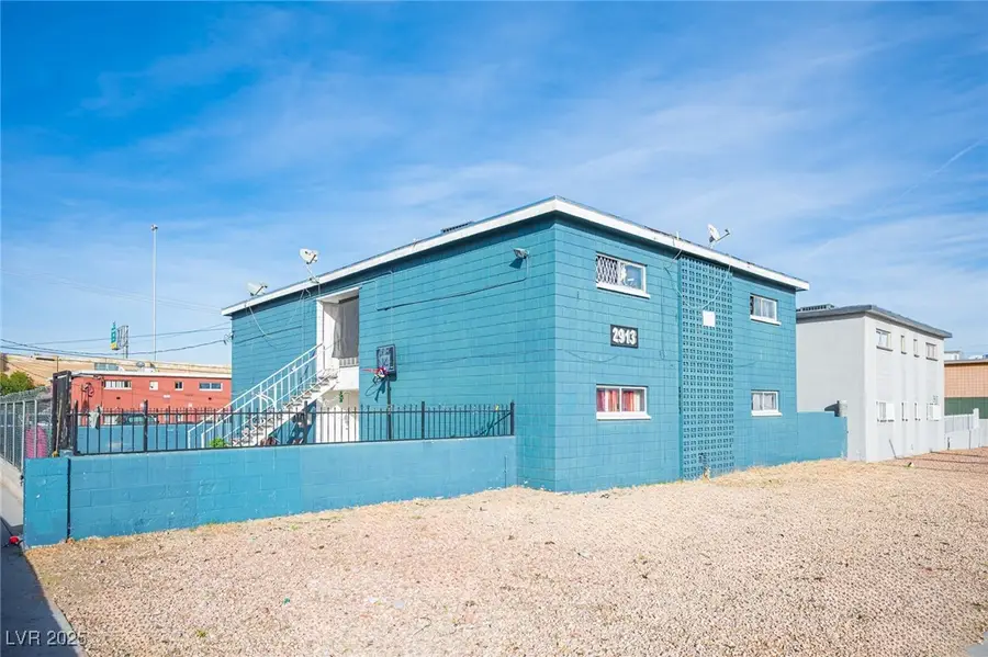 2913 Stewart Avenue, Las Vegas, NV 89101 - Image #2