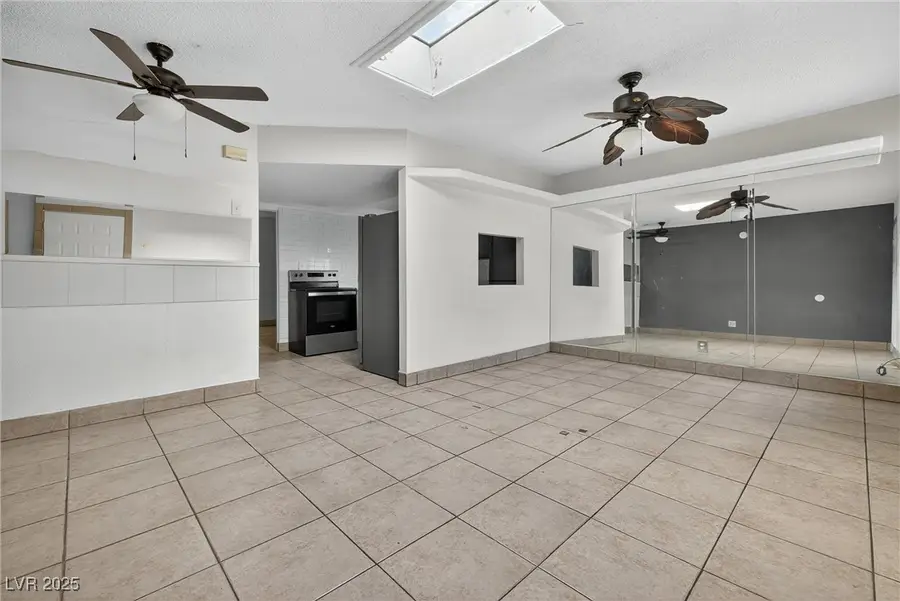 1422 N Jones Boulevard, Las Vegas, NV 89108 - Image #3