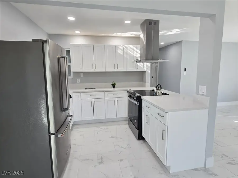 6269 Churchfield Boulevard, Las Vegas, NV 89103 - Image #2