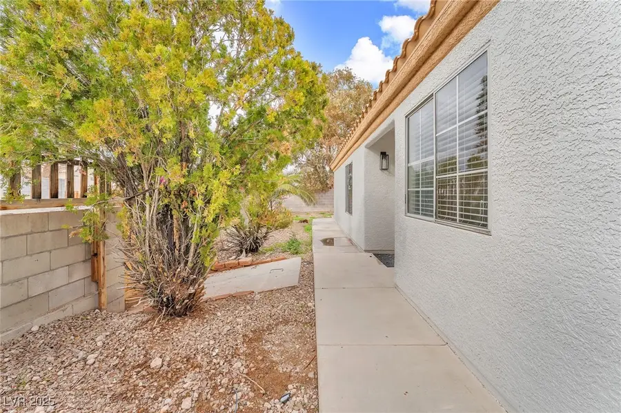 8236 Hercules Drive, Las Vegas, NV 89128 - Image #3