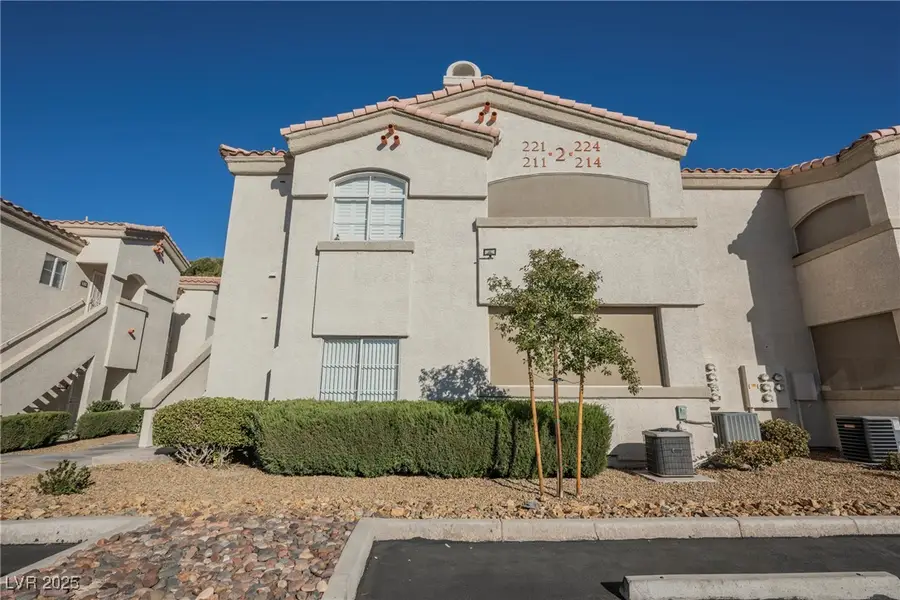 6480 Annie Oakley Drive #211, Las Vegas, NV 89120 - Image #2