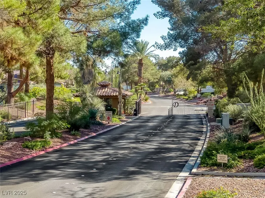 7248 Vista Bonita Drive, Las Vegas, NV 89149 - Image #2