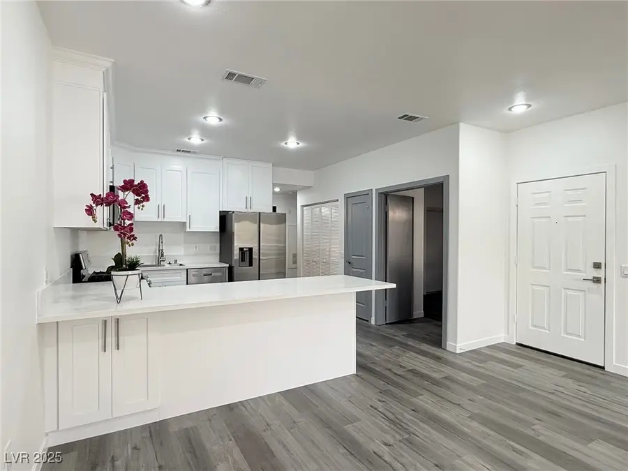 5415 W Harmon Avenue #1006, Las Vegas, NV 89103 - Image #3