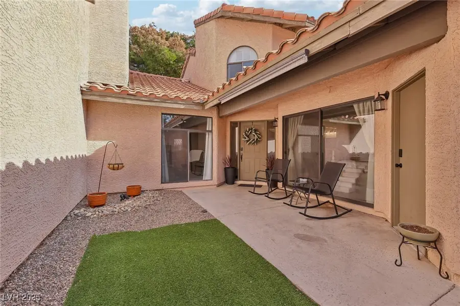 2842 Campo Verde Drive, Las Vegas, NV 89121 - Image #2