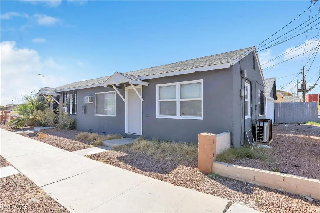 329 N 8th Street, Las Vegas, NV 89101 - Image #1