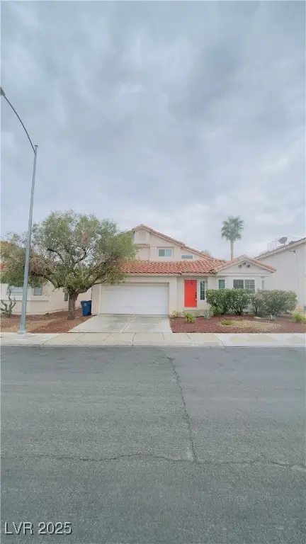 8717 Autumn Wreath Avenue, Las Vegas, NV 89129 - Image #2
