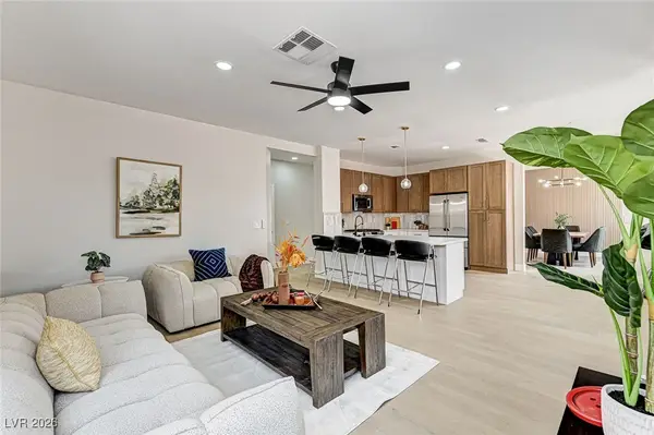 1001 Padre Island Street, Las Vegas, NV 89128