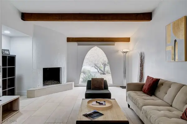 945 Vegas Valley Drive, Las Vegas, NV 89109