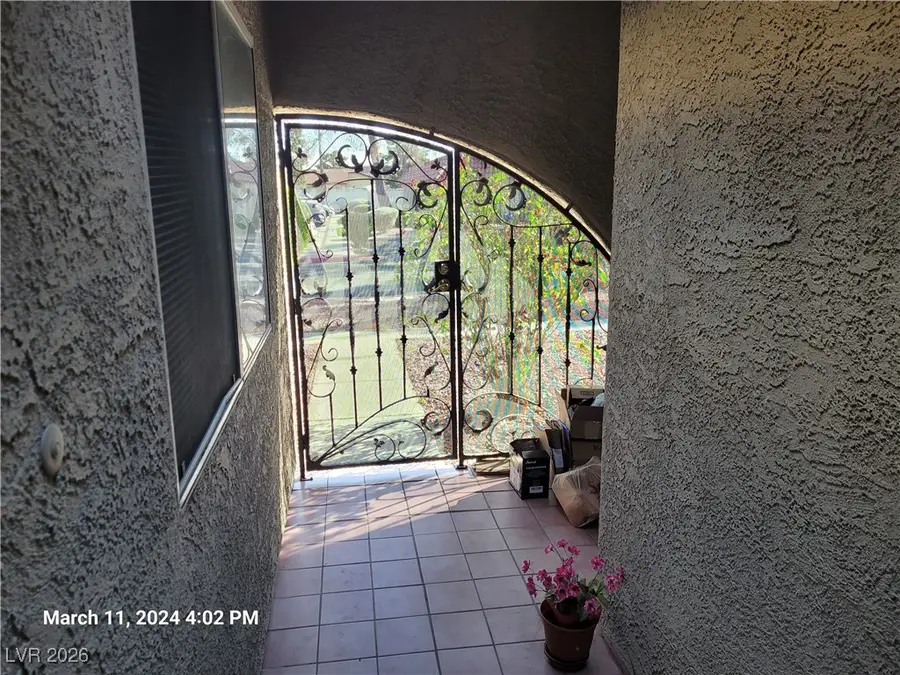 809 Hedge Way #3, Las Vegas, NV 89110 - Image #3