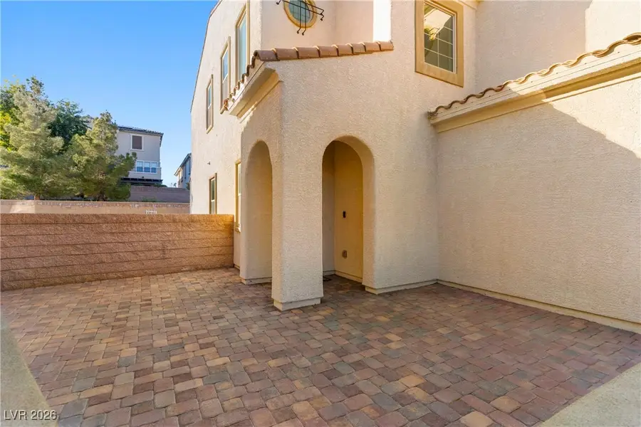 8009 Red Rock Crest Street, Las Vegas, NV 89166 - Image #2