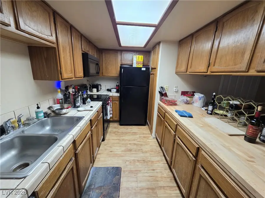 4211 Sanderling Circle #286, Las Vegas, NV 89103 - Image #3