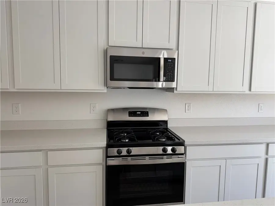 8335 Meridian Ridge Avenue, Las Vegas, NV 89147 - Image #2