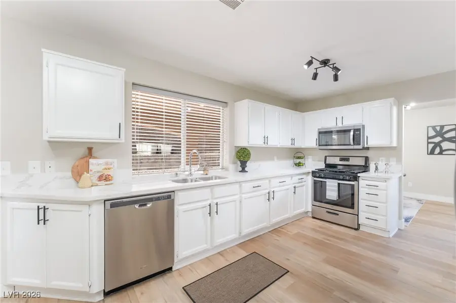 1825 Cedar Bluffs Way, Las Vegas, NV 89128 - Image #2