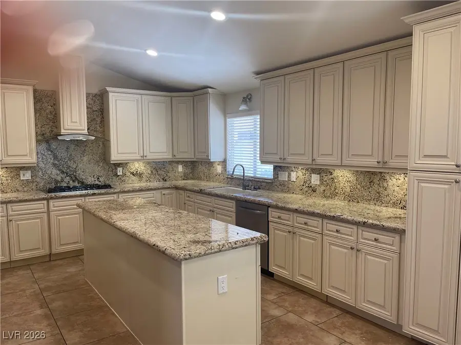 677 Great Dane Court, Henderson, NV 89052 - Image #2