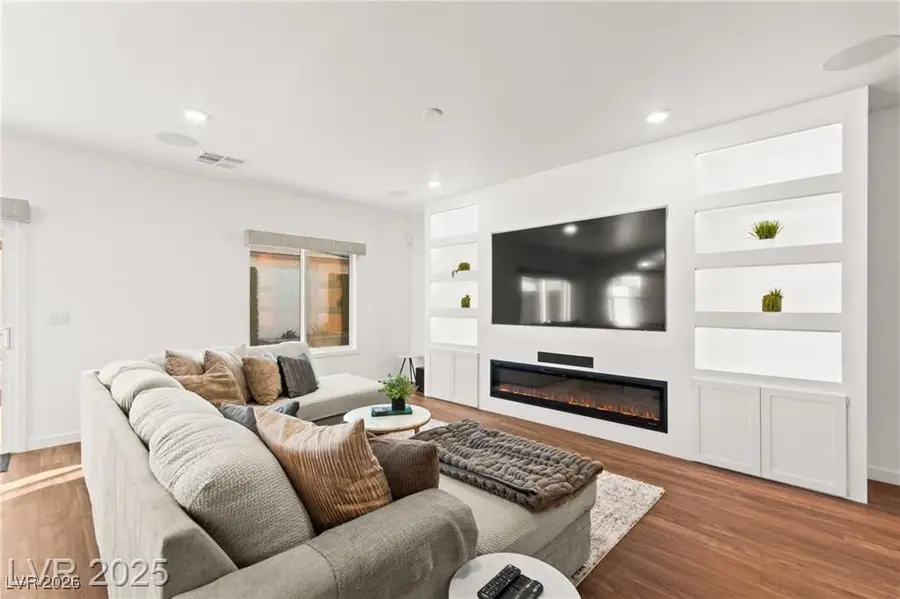 3525 Raina Ridge Court, Las Vegas, NV 89121 - Image #2